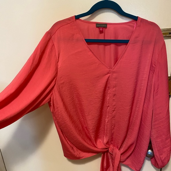 Vince Camuto v neck tie front blouse. 3/4 length sleeve - Picture 3 of 7